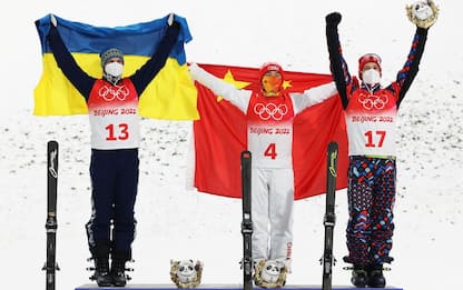 Pechino 2022, l'ucraino Abramenko e il russo Burov insieme sul podio