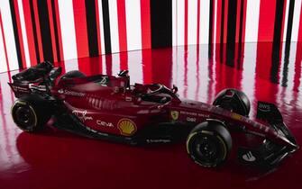++ Svelata la Ferrari F1-75, Binotto "emozione e orgoglio" ++ Gianluca D'Alessandro@Gianludale27La Ferrari F1-75 durante la presentazione ufficiale #F1