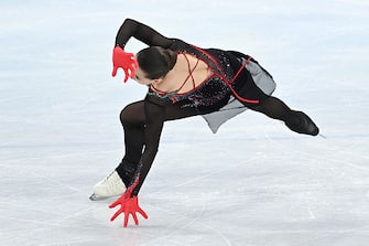 BEIJING, CHINA - FEBRUARY 17: Kamila Valieva of Team ROC falls during the Women Single Skating Free Skating on day thirteen of the Beijing 2022 Winter Olympic Games at Capital Indoor Stadium on February 17, 2022 in Beijing, China. (Photo by David Ramos/Getty Images)