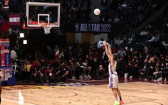 CLEVELAND, OHIO - FEBRUARY 18: Gianmarco Tamberi #8 of Team Nique shoots during the Ruffles NBA All-Star Celebrity Game during the 2022 NBA All-Star Weekend at Wolstein Center on February 18, 2022 in Cleveland, Ohio. NOTE TO USER: User expressly acknowledges and agrees that, by downloading and/or using this Photograph, user is consenting to the terms and conditions of the Getty Images License Agreement.   Arturo Holmes/Getty Images/AFP
== FOR NEWSPAPERS, INTERNET, TELCOS & TELEVISION USE ONLY ==