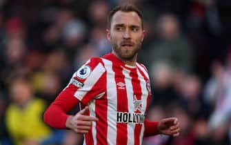 BRENTFORD, ENGLAND - FEBRUARY 26: Christian Eriksen of Brentford looks on during the Premier League match between Brentford and Newcastle United at Brentford Community Stadium on February 26, 2022 in Brentford, England. (Photo by Marc Atkins/Getty Images)