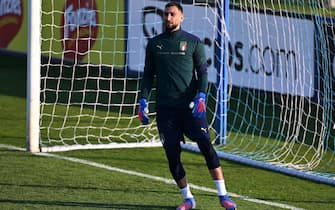 FLORENCE, ITALY - MARCH 22: Gianluigi Donnarumma of Italy in action during a Italy training session at Centro Tecnico Federale di Coverciano on March 22, 2022 in Florence, Italy. (Photo by Claudio Villa/Getty Images)