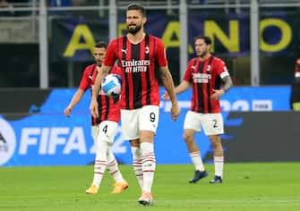 AC Milan's Olivier Giroud reacts during the Italy Cup semifinal second leg soccer match between Fc Inter  and Ac Milan at Giuseppe Meazza stadium in Milan, Italy, 19 April 2022.ANSA / MATTEO BAZZI