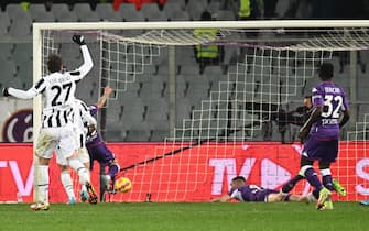 Fiorentina's Lorenzo Venuti scores the owngoal during Italian Cup semi final soccer match between ACF Fiorentina and Juventus FC at Artemio Franchi Stadium in Florence, Italy, 2 March 2022
ANSA/CLAUDIO GIOVANNINI