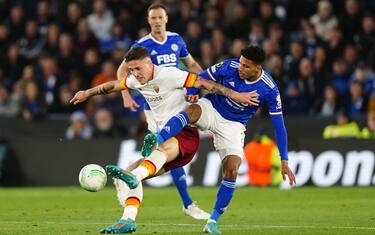 Roma's Lorenzo Pellegrini (left) and Leicester City's James Justin battle for the ball during the UEFA Europa Conference League semi-final, first leg match at the King Power Stadium, Leicester. Picture date: Thursday April 28, 2022. (Photo by Mike Egerton/PA Images via Getty Images)