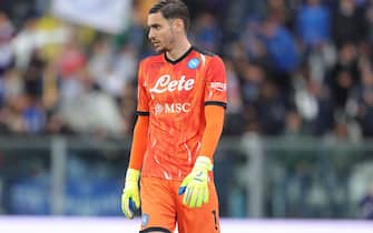 EMPOLI, ITALY - APRIL 24: Alex Meret goalkeeper of SSC Napoli looks on during the Serie A match between Empoli FC and SSC Napoli at Stadio Carlo Castellani on April 24, 2022 in Empoli, Italy.  (Photo by Gabriele Maltinti/Getty Images)