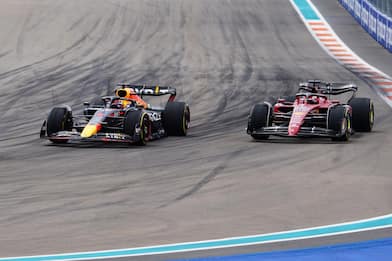 F1 2022, Gp Miami: vince Verstappen davanti a Leclerc e Sainz. VIDEO