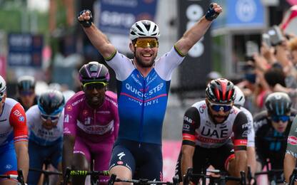 Giro d'Italia 2022, Cavendish vince terza tappa Kaposvár-Balatonfüred