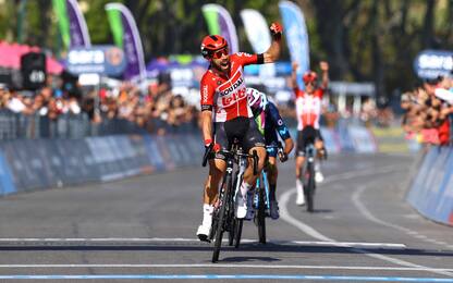 Giro d'Italia 2022: De Gendt  vince l'ottava tappa, la Napoli-Napoli