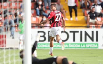 LA SPEZIA, ITALY - SEPTEMBER 25: Daniel Maldini of AC Milan celebrates after scoring a goal during the Serie A match between Spezia Calcio and AC Milan at Stadio Alberto Picco on September 25, 2021 in La Spezia, Italy.  (Photo by Gabriele Maltinti/Getty Images)