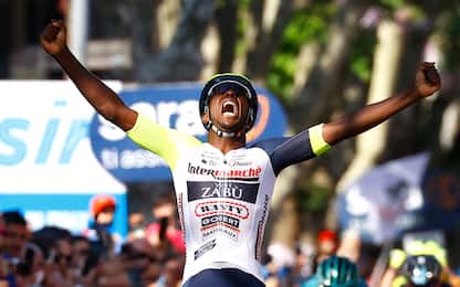 Giro d'Italia 2022, Biniam Girmay vince la decima tappa Pescara-Jesi