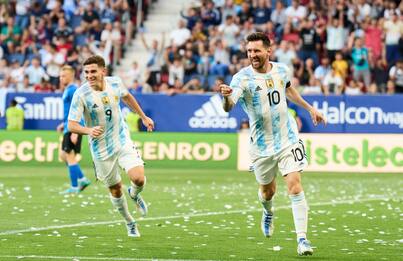Messi da record: segna 5 gol nell'amichevole Argentina-Estonia
