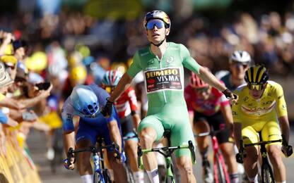 Tour de France 2022: Van Aert vince l’ottava tappa, la Dole-Losanna