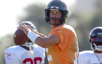 1242373024 TAMPA, FL - AUGUST 07: Tampa Bay Buccaneers quarterback Tom Brady (12) throws a pass during the Tampa Bay Buccaneers Training Camp on August 07, 2022 at the AdventHealth Training Center at One Buccaneer Place in Tampa, Florida. (Photo by Cliff Welch/Icon Sportswire via Getty Images)
