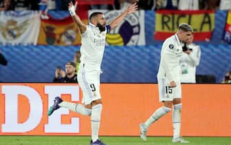epa10114829 Karim Benzema of Real Madrid celebrates scoring the 2-0 during the UEFA Super Cup soccer match between Real Madrid and Eintracht Frankfurt at the Olympic Stadium in Helsinki, Finland, 10 August 2022.  EPA/Petteri Paalasmaa