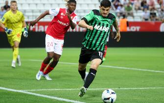 REIMS, FRANCE - JULY 31: Agustin Alvarez of Sassuolo during the pre-season friendly match between Stade de Reims and US Sassuolo Calcio at Stade Auguste Delaune on July 31, 2022 in Reims, France. (Photo by Jean Catuffe/Getty Images)