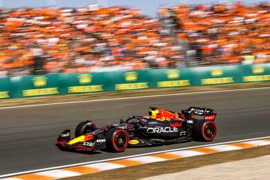  Formula 1, GP Olanda: pole di Verstappen, poi Leclerc e Sainz