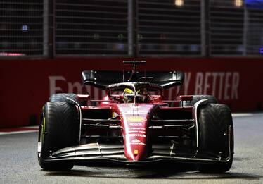 Formula 1, le qualifiche del Gp di Singapore: pole a Leclerc