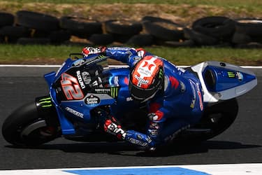 epa10246512 Alex Rins of Spain riding for Suzuki Ecstar in action during the MotoGP race at the Australian Motorcycle Grand Prix at the Phillip Island Grand Prix Circuit on Phillip Island, Victoria, Australia, 16 October 2022.  EPA/JOEL CARRETT AUSTRALIA AND NEW ZEALAND OUT