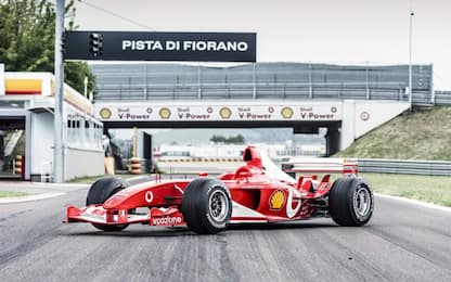 Asta record per la Ferrari F1 2003 di Schumacher, oltre 13 mln euro