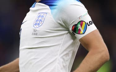 MILAN, ITALY - SEPTEMBER 23: Harry Kane of England's One Love LGBT armband is seen during the UEFA Nations League, League A, Group 3 match between Italy and England at San Siro on September 23, 2022 in Milan, Italy. (Photo by Jonathan Moscrop/Getty Images)