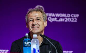 Jurgen Klinsmann, member of the Technical Studies Group during the media meeting that he holds with Arsene Wenger, FIFA Head of Global Game Development to review the most important aspects related to the work program of the technical studies group during the FIFA World Cup Qatar 2022™ and analyze current events on the field, in addition to studying the trends and changes that affect the future of the game and its implications for the qualification of coaches and the development of talents.