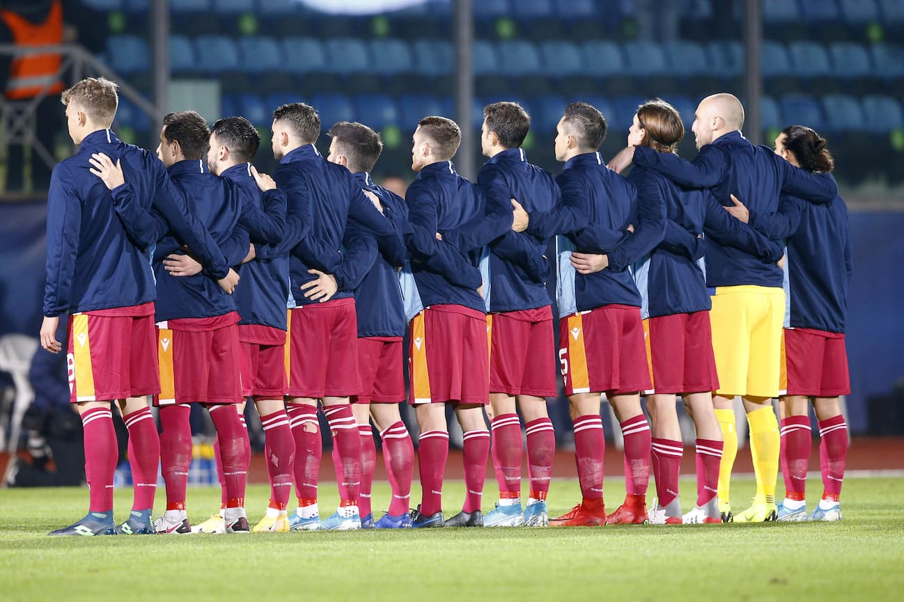 Perchè l'inno spagnolo non ha il testo? Quali altri inni nazionali