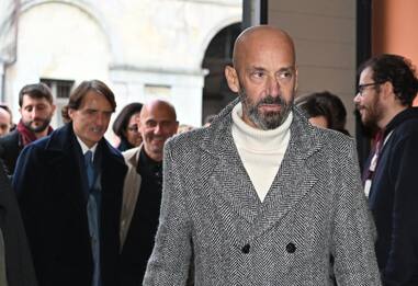 Vialli sospende gli impegni con la Nazionale: "Fase delicata malattia"