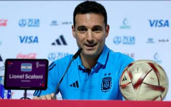 epa10369827 Argentina's head coach Lionel Scaloni speaks during a press conference in Doha, Qatar, 17 December 2022. Argentina will face France in their FIFA World Cup 2022 Final in Lusail on 18 December.  EPA/RONALD WITTEK