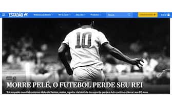 La notizia della morte di Pelé su Estadão