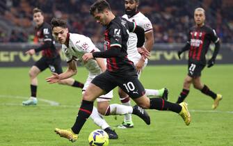 Torino s Samuele Ricci (L) challenges for the ball  AC Milan s Brahim Diaz during the Italy Cup round of 16 soccer match between AC Milan and Torino  at Giuseppe Meazza stadium in Milan, 11 January 2023.
ANSA / MATTEO BAZZI