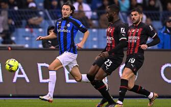 1457464291 RIYADH, SAUDI ARABIA - JANUARY 18: Matteo Darmian of FC Internazionale in action during EA Sports Supercup match between AC Milan and FC Internazionale at King Fahd International Stadium on January 18, 2023 in Riyadh, Saudi Arabia. (Photo by Mattia Ozbot - Inter/Inter via Getty Images)