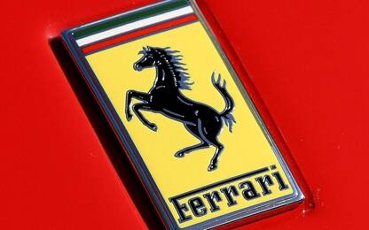 Roma, imprenditore ubriaco e senza patente sfreccia sulla sua Ferrari