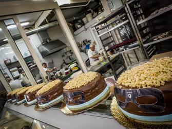 Pastry shop in Naples creates a cake dedicated to the striker of Naples Victor Osimhen. Naples 27 February 2023. ANSA/CESARE ABBATE