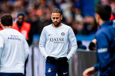 Neymar costretto a operarsi: stagione finita per l'attaccante del Psg