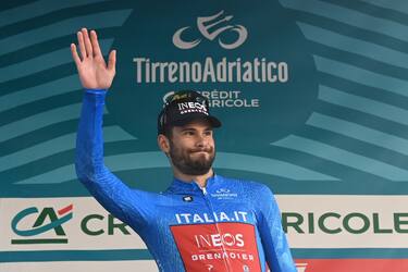 Leader in the general ranking Italian Filippo Ganna of Ineos Grenadiers pictured on the podium after the second stage of the Tirreno-Adriatico cycling race, from Camaiore to Follonica, Italy (209 km), Tuesday 07 March 2023.
BELGA PHOTO DIRK WAEM (Photo by DIRK WAEM/Belga/Sipa USA)