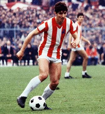 1220981317 ITALY - UNSPECIFIED: Paolo Rossi of Vicenza in action during the Serie A 1977-78, Italy. (Photo by Alessandro Sabattini/Getty Images)