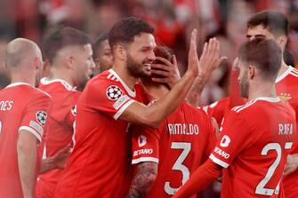 1247874426 PORTO, PORTUGAL - MARCH 7: Goncalo Ramos of Benfica celebrates 3-0 with Alejandro Grimaldo of Benfica, Rafa Silva of Benfica, Antonio Silva of Benfica during the UEFA Champions League match between Benfica v Club Brugge at the Estadio Da Luz on March 7, 2023 in Porto Portugal (Photo by Eric Verhoeven/Soccrates/Getty Images)