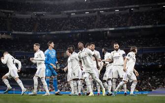 1473933646 MADRID, SPAIN - MARCH 15: Real Madrid players pose for a team photo during the UEFA Champions League round of 16 leg two match between Real Madrid and Liverpool FC at Estadio Santiago Bernabeu on March 15, 2023 in Madrid, Spain. (Photo by Ryan Pierse - UEFA/UEFA via Getty Images)