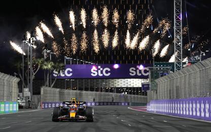 Formula 1, Gp Arabia Saudita: vince Perez davanti a Verstappen. VIDEO