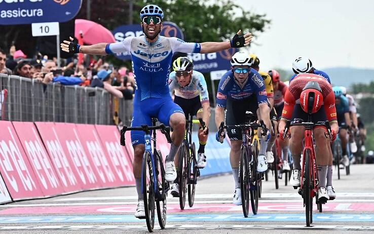 Michael Matthews vince la terza tappa del Giro d'Italia
