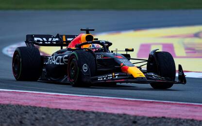 Formula 1, Gp Spagna: pole Verstappen , seconda Ferrari Sainz. VIDEO