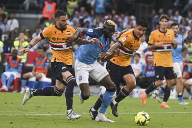 Serie A, Napoli-Sampdoria 2-0. Alle 21 ultime 5 partite di campionato