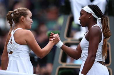 Novità a Wimbledon: le tenniste con il ciclo potranno vestire di scuro