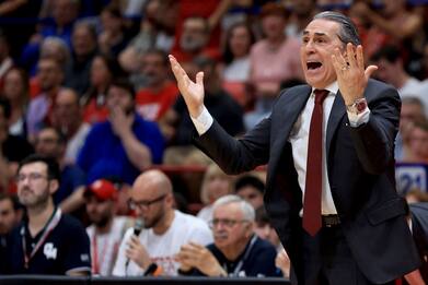 Basket, Virtus Bologna: il coach Sergio Scariolo esonerato