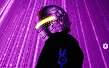 Gp del Giappone, il casco di Hamilton è futuristico e si illumina