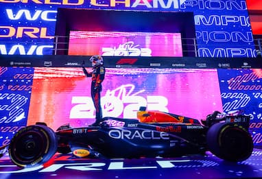 Formula 1, GP Qatar: Perez fuori, Max Verstappen è campione del mondo