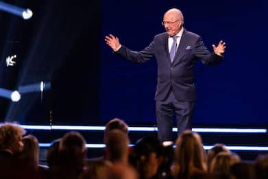 Eriksson torna in pubblico, standing ovation a gala sport in Svezia