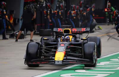 Formula 1, Gp Cina: vince Verstappen. Video highlights della gara