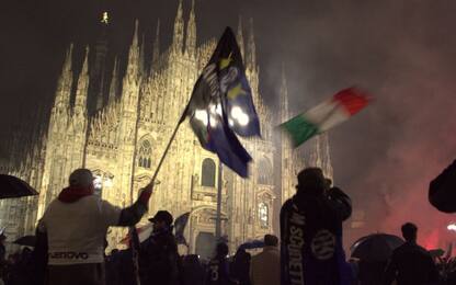 Inter, migliaia in Piazza Duomo: festa per lo scudetto scalda Milano